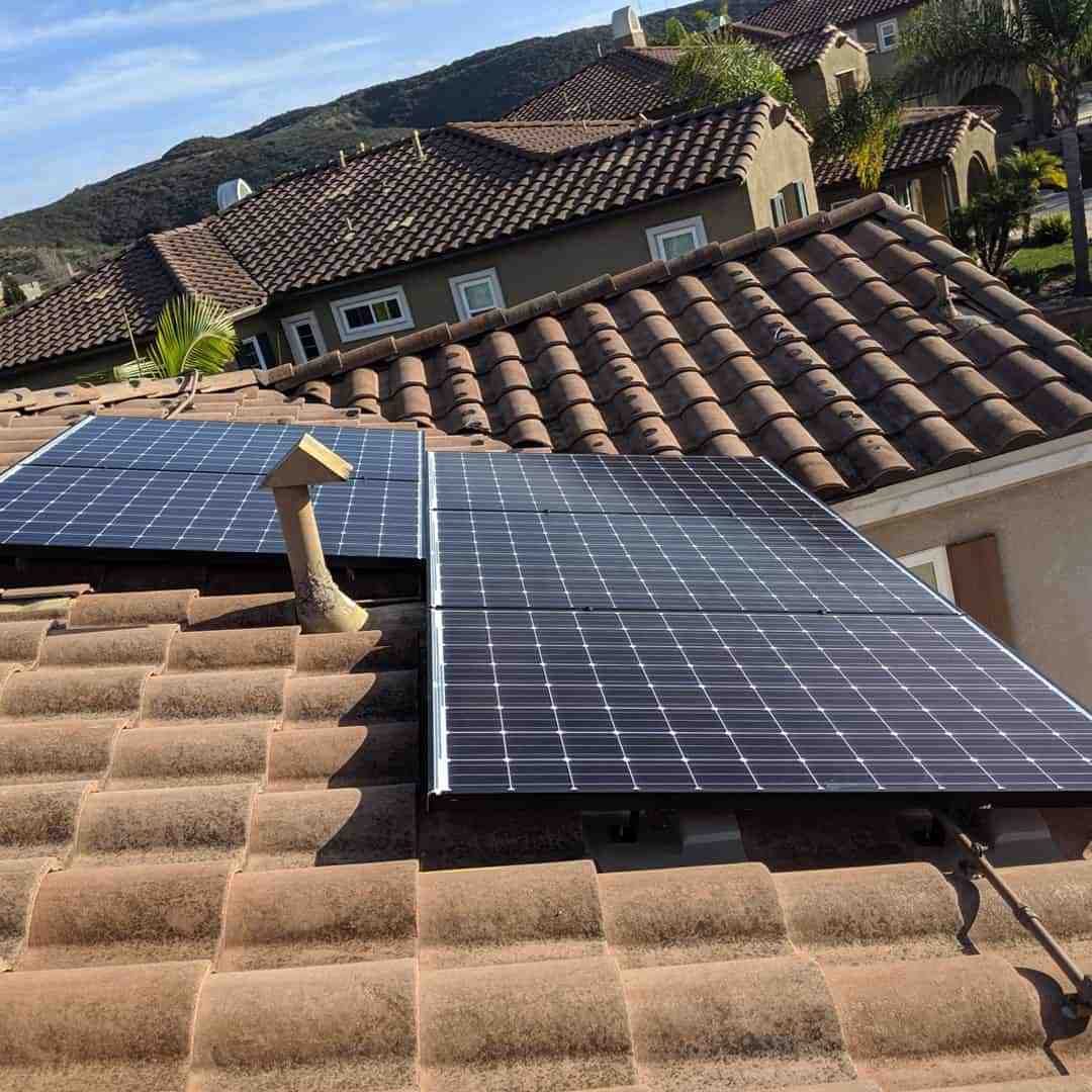How much does it cost to put solar panels on a 2000 square foot home?