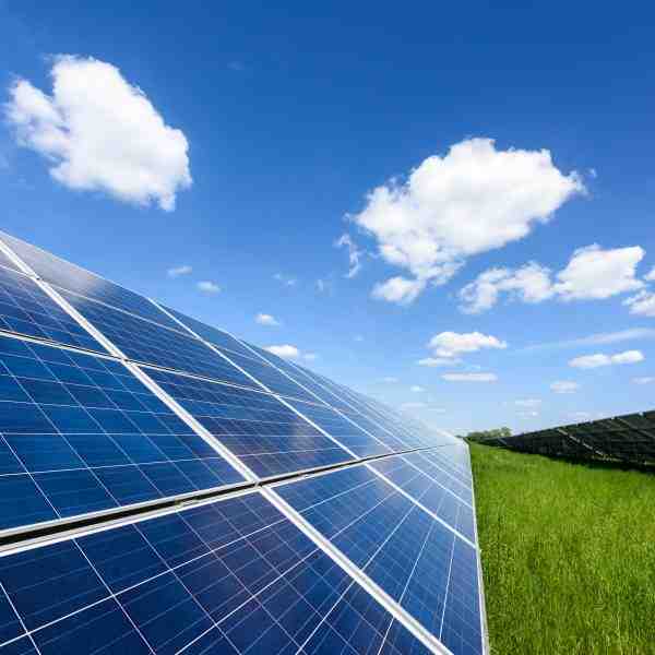 What are the two advantages and disadvantages of solar cells?