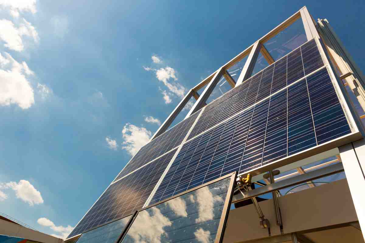 How can I get free solar panels from the government 2021?