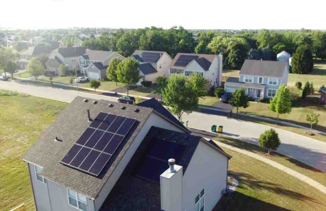 How many panels does a 6.6 KW solar system have?