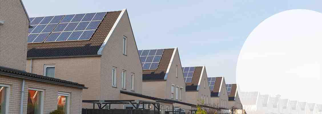 How many solar panels do I need for a 4 bedroom house?