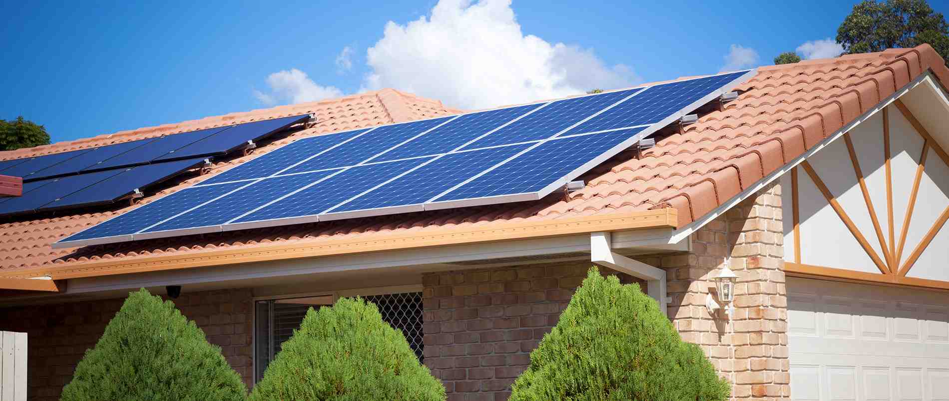 How much do solar panels cost for a 4000 square foot house?