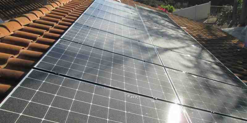 What are the disadvantages of having solar panels on your roof?