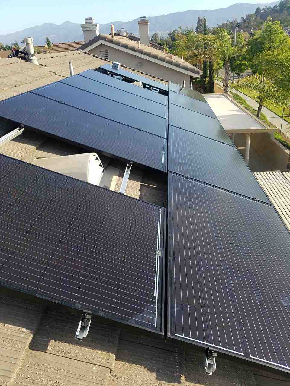 How do rented solar panels work?